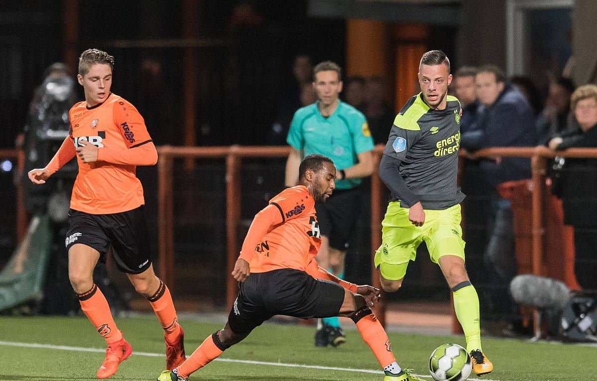 米乐在线入口包含加时末段体能课后,阿贾克斯更衣室发声备战全明星赛,信心回归,高层口径保持一致的词条