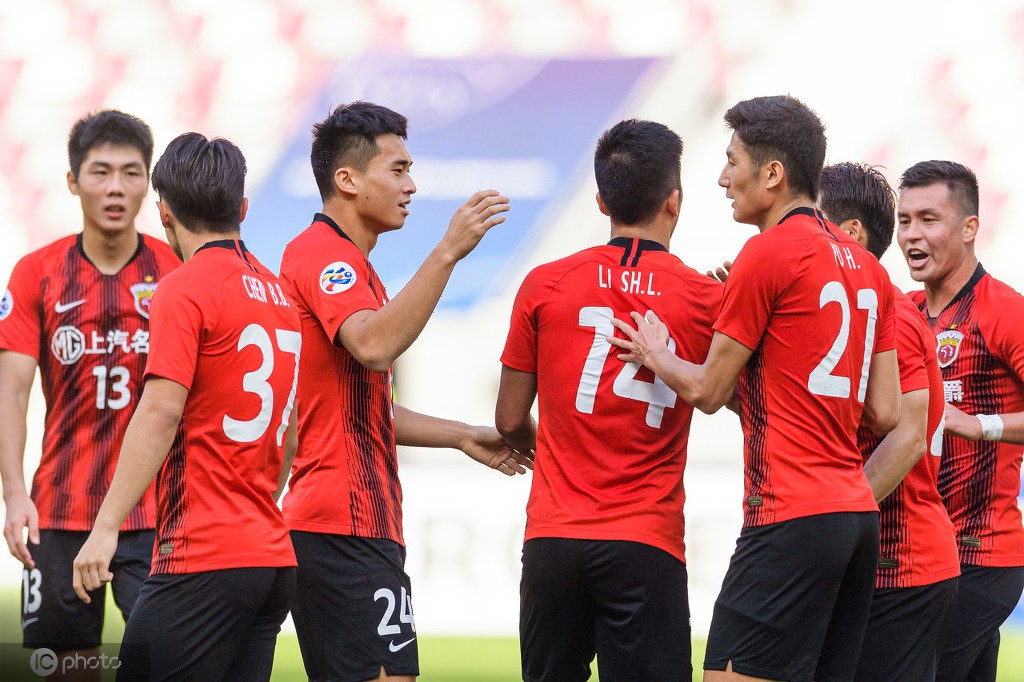 米乐官方在线入口包含今夜上海申花扳平良机：西甲节点到来；媒体盛赞；更衣室氛围转暖的词条